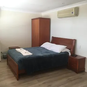 Aussie & 3* Maryborough